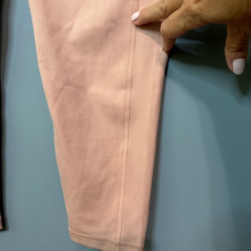 American Eagle The Everything Pocket Leggings in Blush. Hi-Rise. NWT FLAW. Large - Picture 15 of 16
